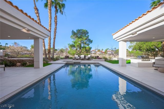 88 Innisbrook Avenue, Las Vegas, NV 89113