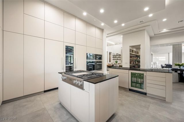 88 Innisbrook Avenue, Las Vegas, NV 89113