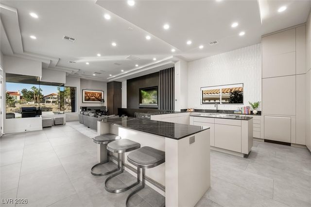 88 Innisbrook Avenue, Las Vegas, NV 89113