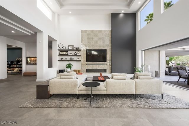 88 Innisbrook Avenue, Las Vegas, NV 89113