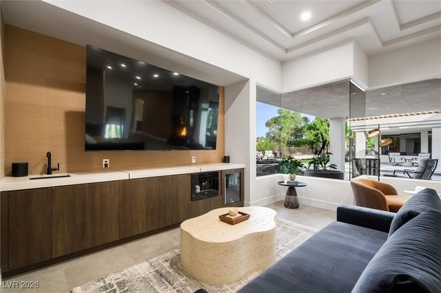 88 Innisbrook Avenue, Las Vegas, NV 89113