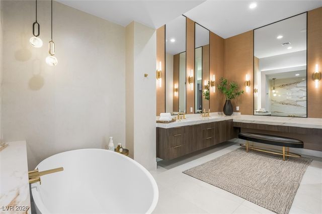 88 Innisbrook Avenue, Las Vegas, NV 89113