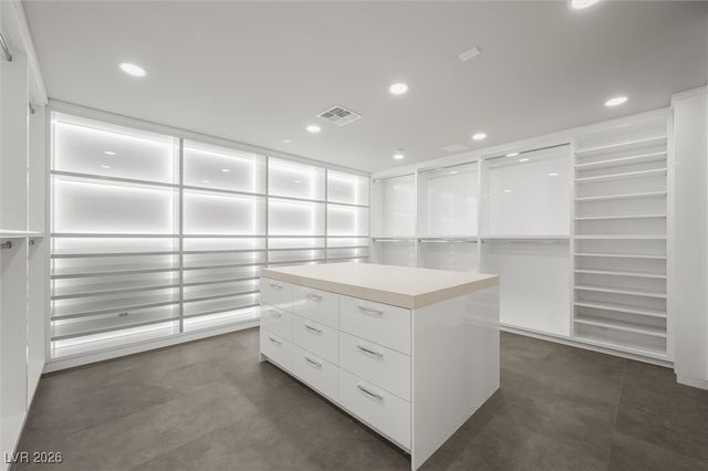 88 Innisbrook Avenue, Las Vegas, NV 89113