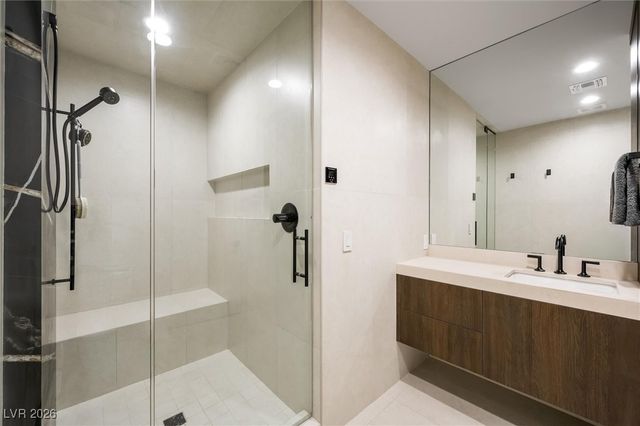 88 Innisbrook Avenue, Las Vegas, NV 89113