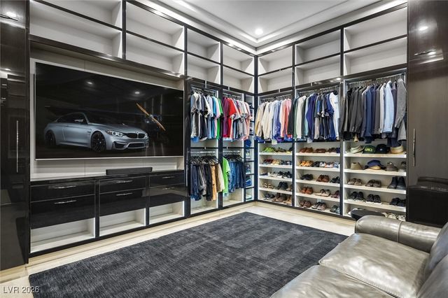 88 Innisbrook Avenue, Las Vegas, NV 89113