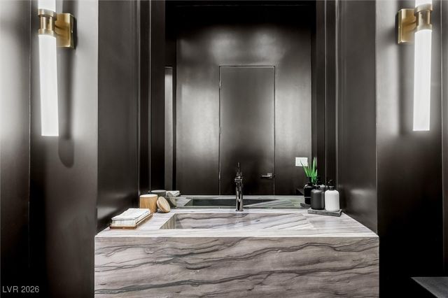 88 Innisbrook Avenue, Las Vegas, NV 89113