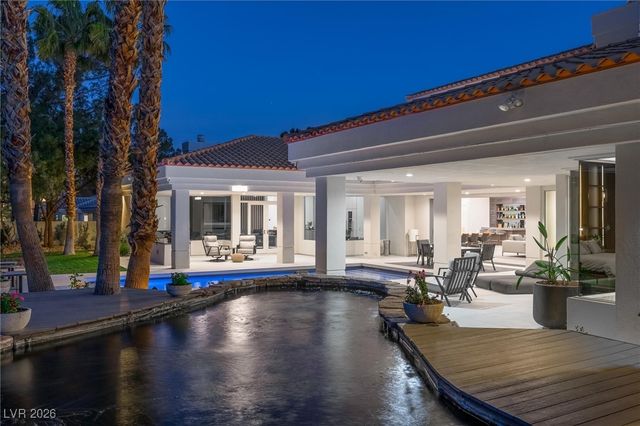 88 Innisbrook Avenue, Las Vegas, NV 89113