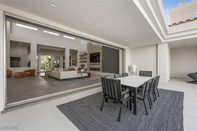 88 Innisbrook Avenue, Las Vegas, NV 89113