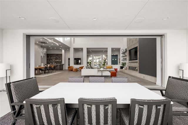 88 Innisbrook Avenue, Las Vegas, NV 89113