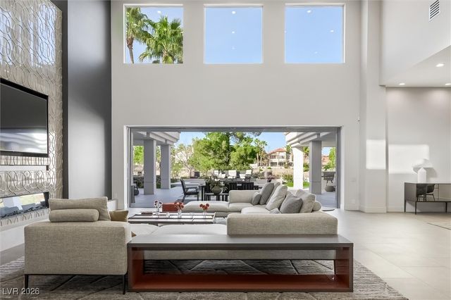 88 Innisbrook Avenue, Las Vegas, NV 89113