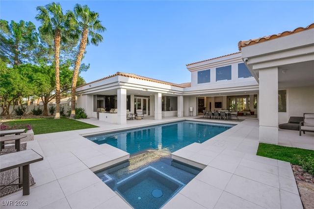 88 Innisbrook Avenue, Las Vegas, NV 89113