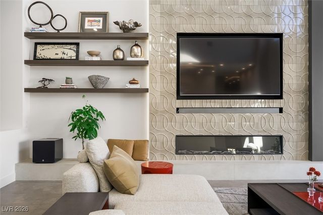 88 Innisbrook Avenue, Las Vegas, NV 89113