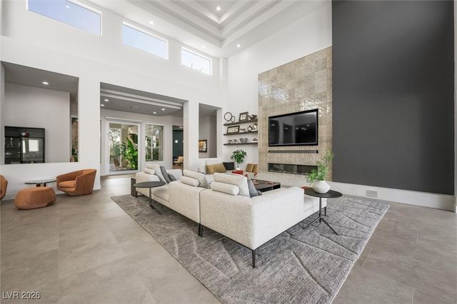 88 Innisbrook Avenue, Las Vegas, NV 89113