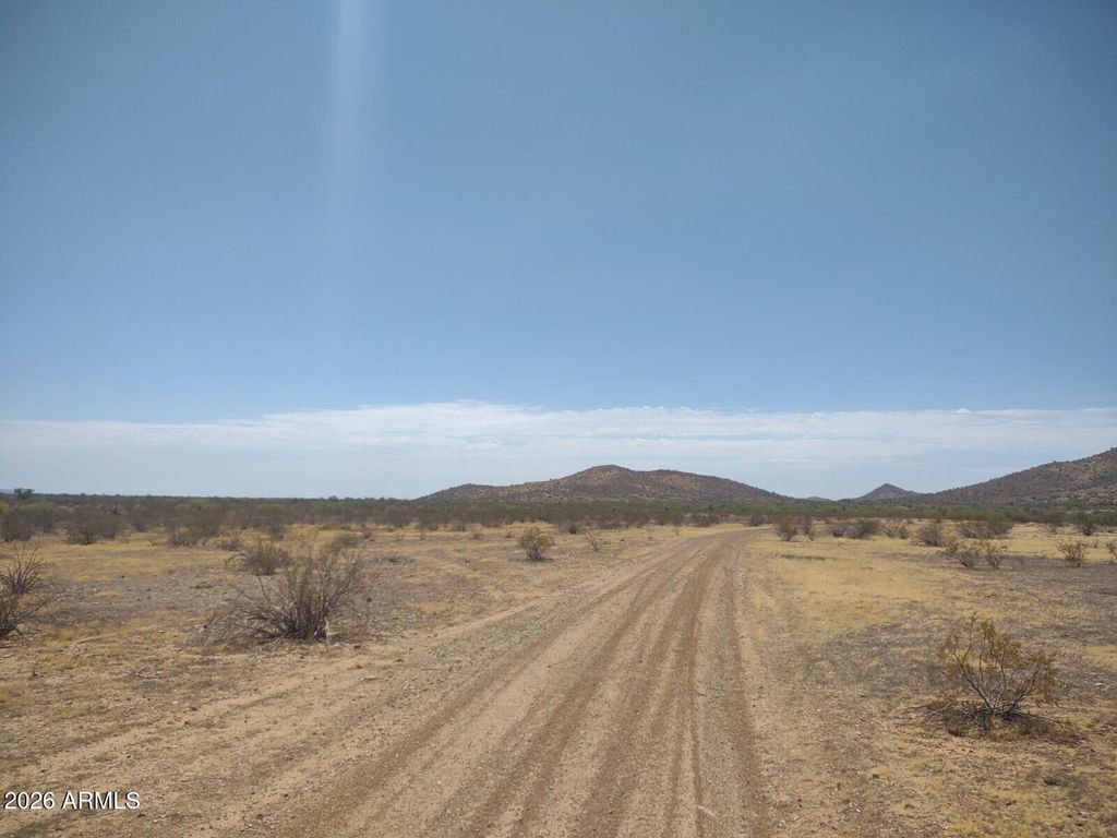 334xx N 14th Street -, Desert Hills, AZ 85086 — photo 3