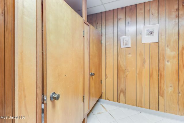 549 E Pass Road, Gulfport, MS 39507
