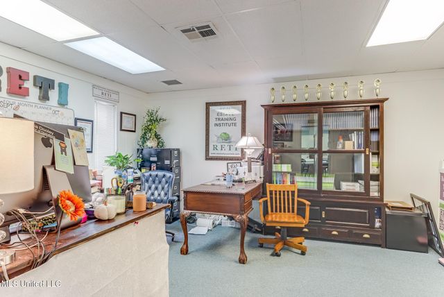 549 E Pass Road, Gulfport, MS 39507