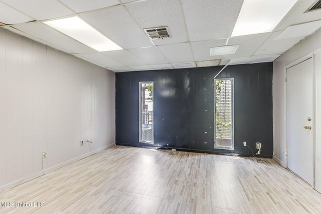 549 E Pass Road, Gulfport, MS 39507
