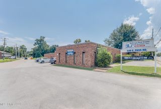 549 E Pass Road, Gulfport, MS 39507