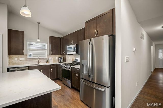 2714 Winding Valley Drive, Fenton, MO 63026