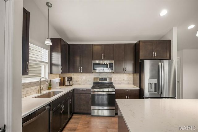 2714 Winding Valley Drive, Fenton, MO 63026