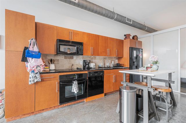 2124 E 6th ST 305, Austin, TX 78702