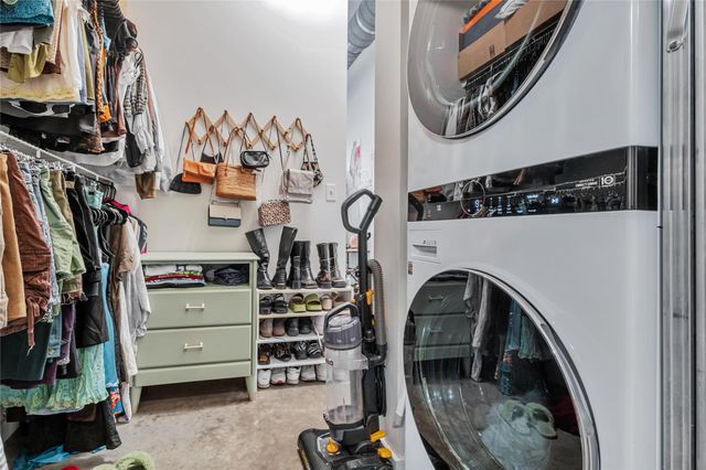 2124 E 6th ST 305, Austin, TX 78702