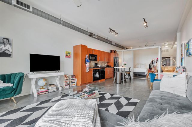 2124 E 6th ST 305, Austin, TX 78702