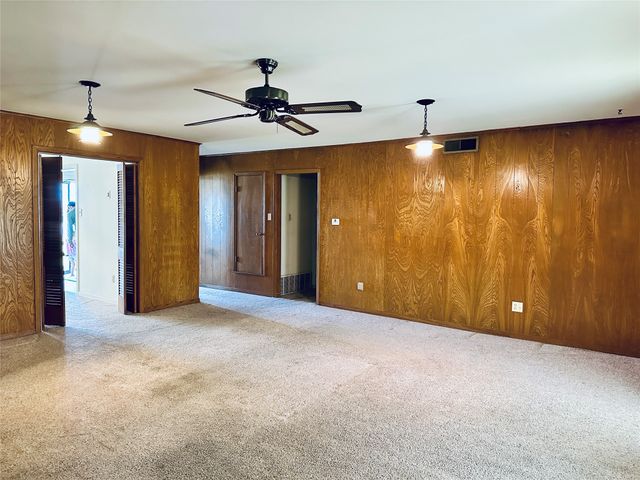 109 E Grady Street, Blooming Grove, TX 76626
