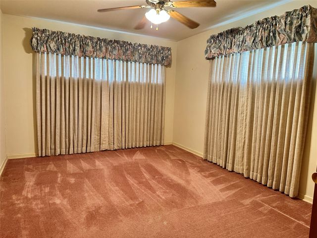 109 E Grady Street, Blooming Grove, TX 76626