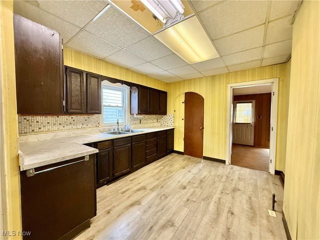 851 Ohio Avenue, East Liverpool, OH 43920