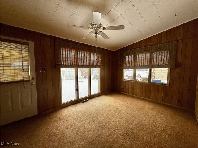 851 Ohio Avenue, East Liverpool, OH 43920