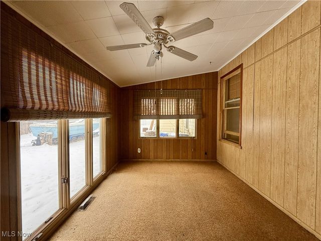 851 Ohio Avenue, East Liverpool, OH 43920