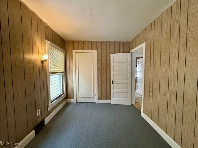 851 Ohio Avenue, East Liverpool, OH 43920