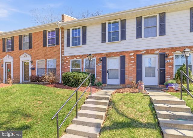 102 N DUKE DR, Sterling, VA 20164
