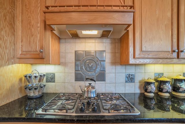 9830 Deer Hollow Trl, Browns Valley, CA 95918