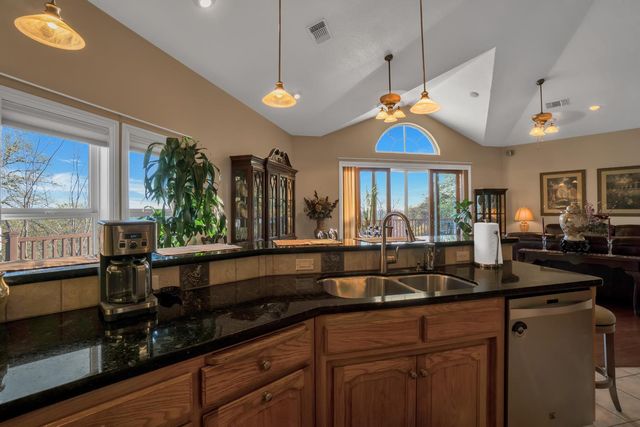 9830 Deer Hollow Trl, Browns Valley, CA 95918