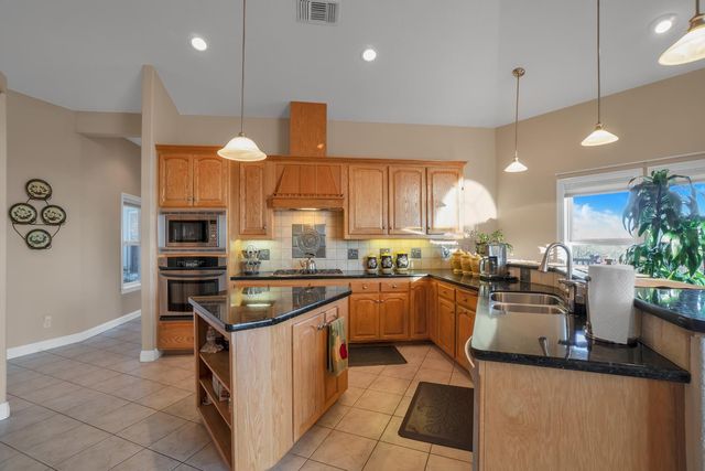 9830 Deer Hollow Trl, Browns Valley, CA 95918