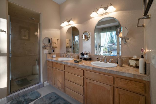 9830 Deer Hollow Trl, Browns Valley, CA 95918