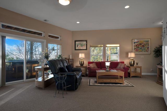 9830 Deer Hollow Trl, Browns Valley, CA 95918