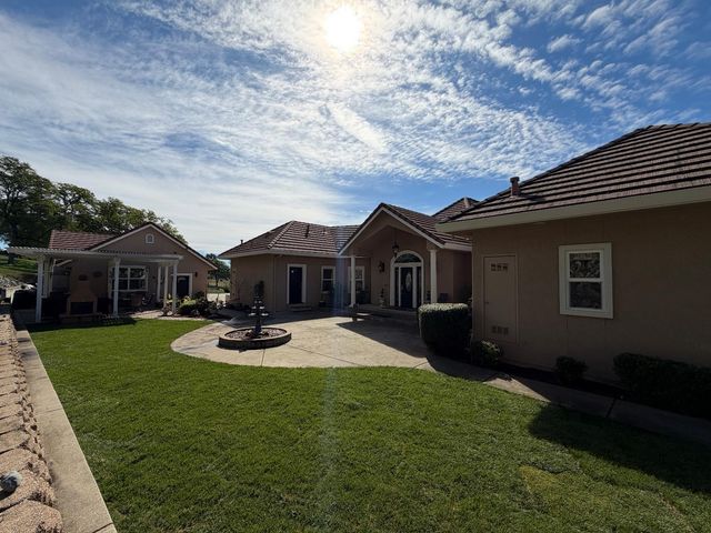 9830 Deer Hollow Trl, Browns Valley, CA 95918