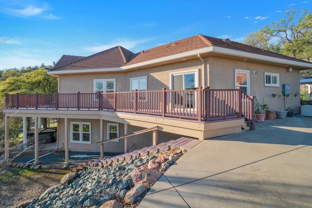 9830 Deer Hollow Trl, Browns Valley, CA 95918