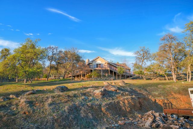 9830 Deer Hollow Trl, Browns Valley, CA 95918
