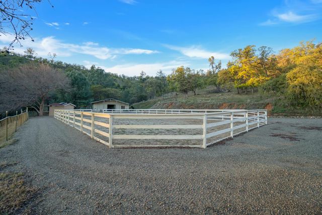 9830 Deer Hollow Trl, Browns Valley, CA 95918