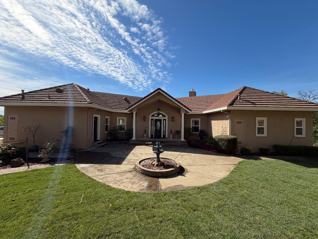 9830 Deer Hollow Trl, Browns Valley, CA 95918