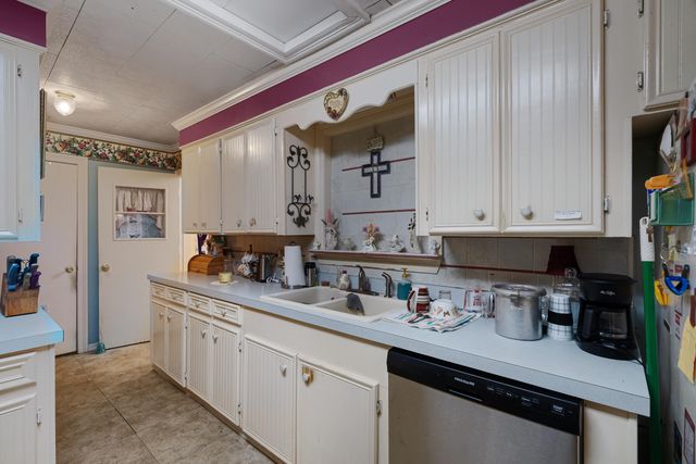 204 Oscar Bond Rd, Purvis, MS 39475