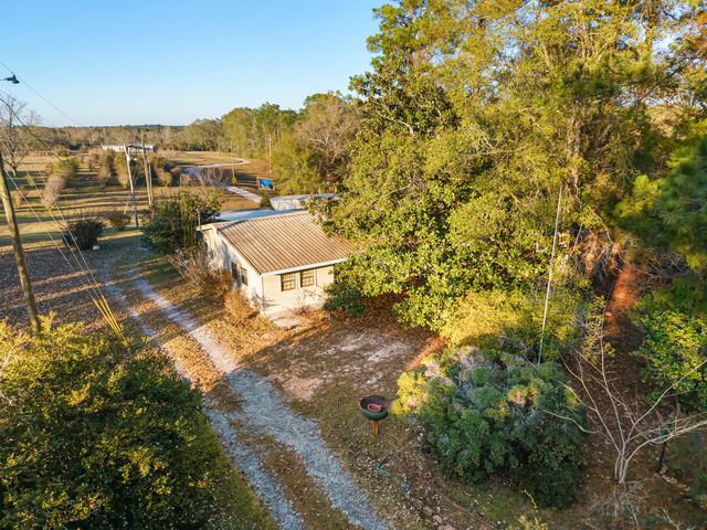 204 Oscar Bond Rd, Purvis, MS 39475