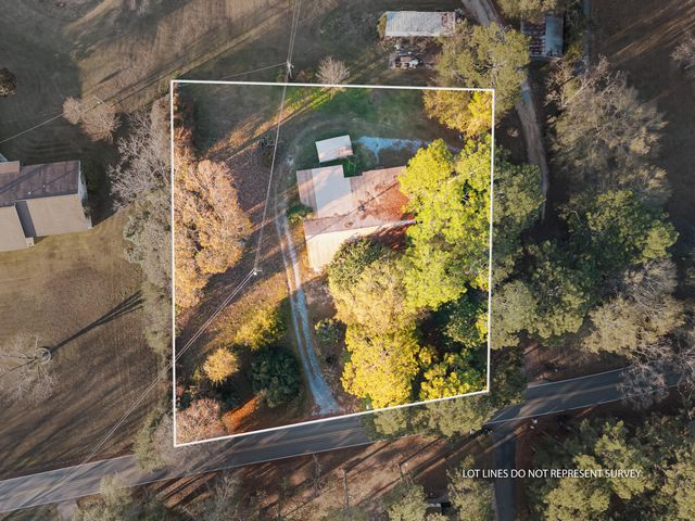 204 Oscar Bond Rd, Purvis, MS 39475