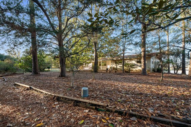 204 Oscar Bond Rd, Purvis, MS 39475