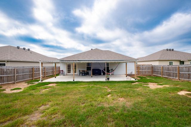 27 Curly Leaf Lane, Conway, AR 72032