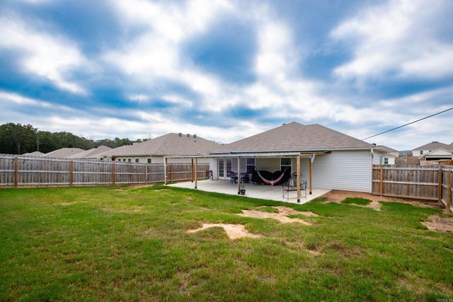 27 Curly Leaf Lane, Conway, AR 72032